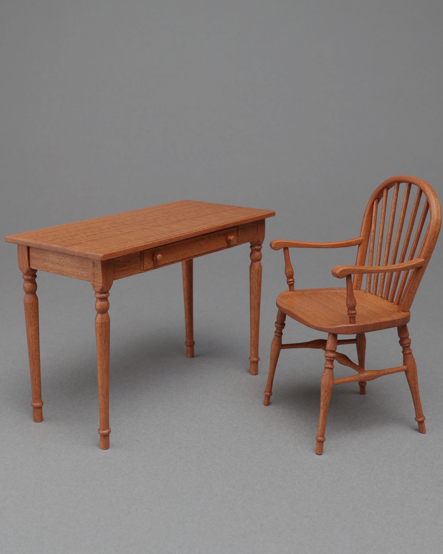 Desk No.1